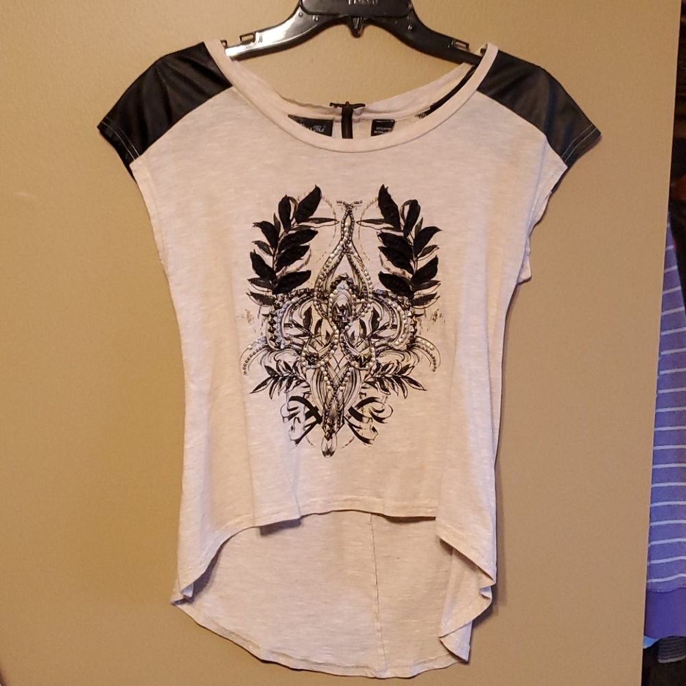 Miss Me Black and Cream Graphic Top